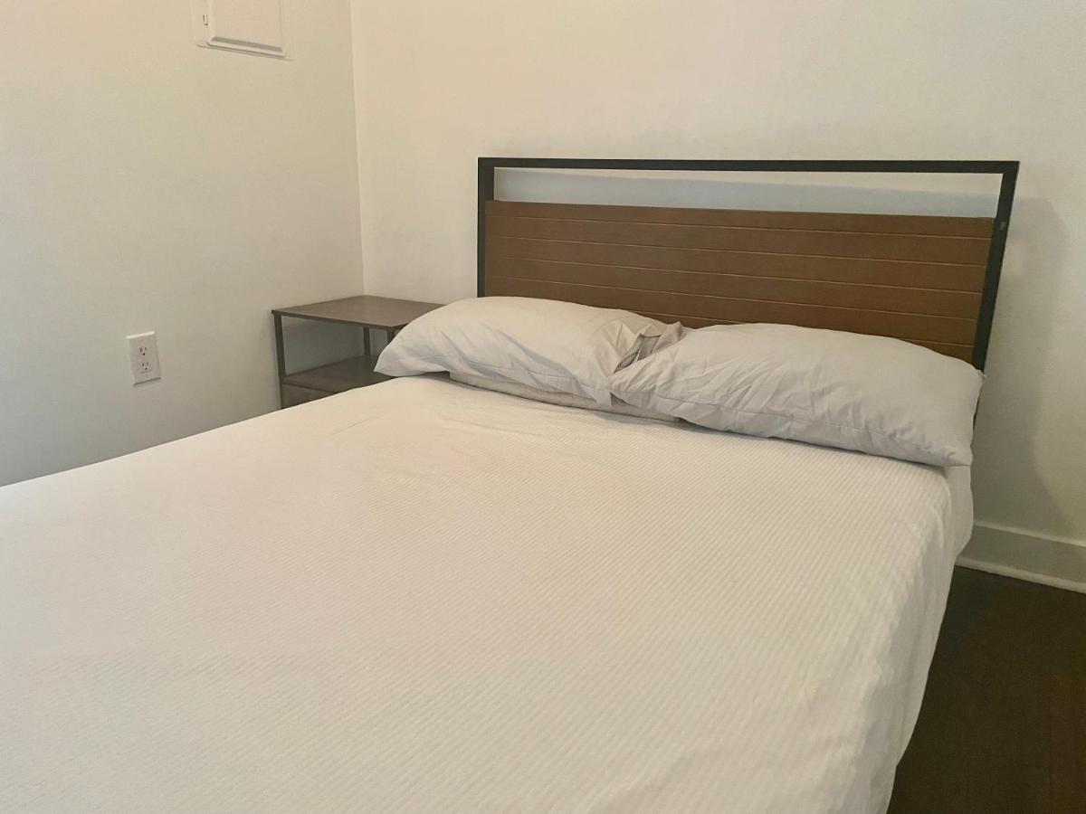 Three Br Condo Step To Cn Tower Rogers Center With Free Parking Торонто Екстериор снимка