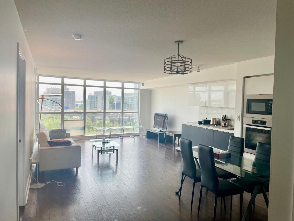 Three Br Condo Step To Cn Tower Rogers Center With Free Parking Торонто Екстериор снимка