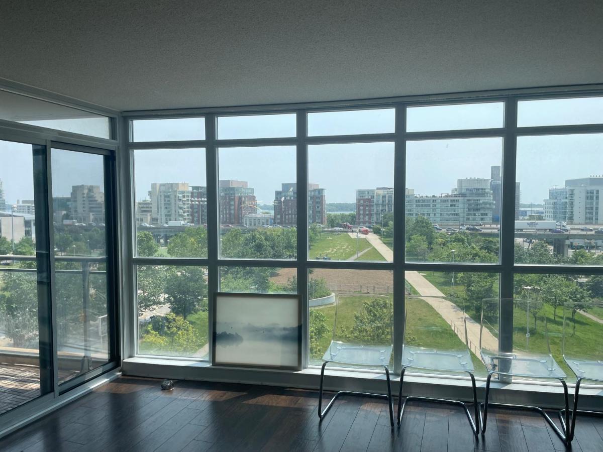 Three Br Condo Step To Cn Tower Rogers Center With Free Parking Торонто Екстериор снимка