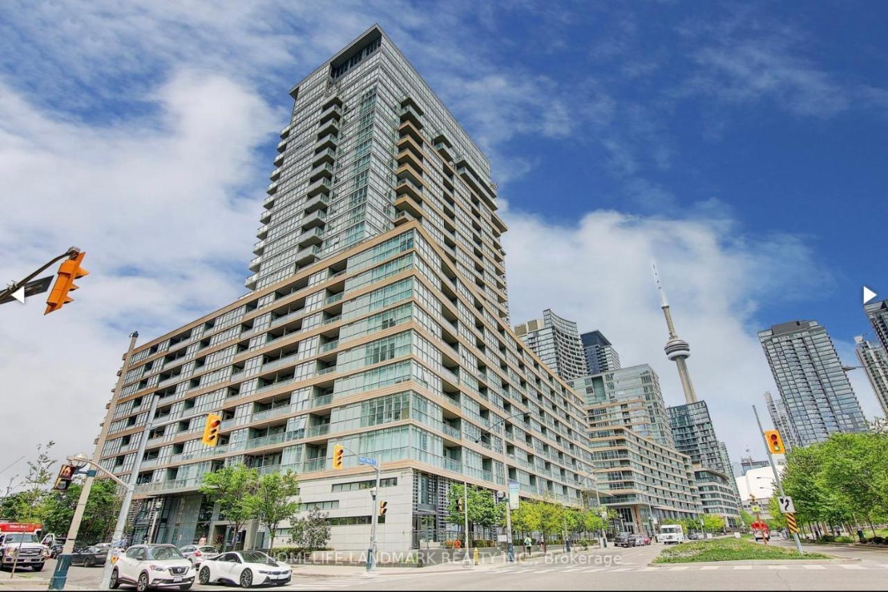Three Br Condo Step To Cn Tower Rogers Center With Free Parking Торонто Екстериор снимка