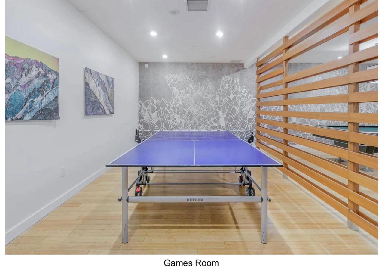 Three Br Condo Step To Cn Tower Rogers Center With Free Parking Торонто Екстериор снимка