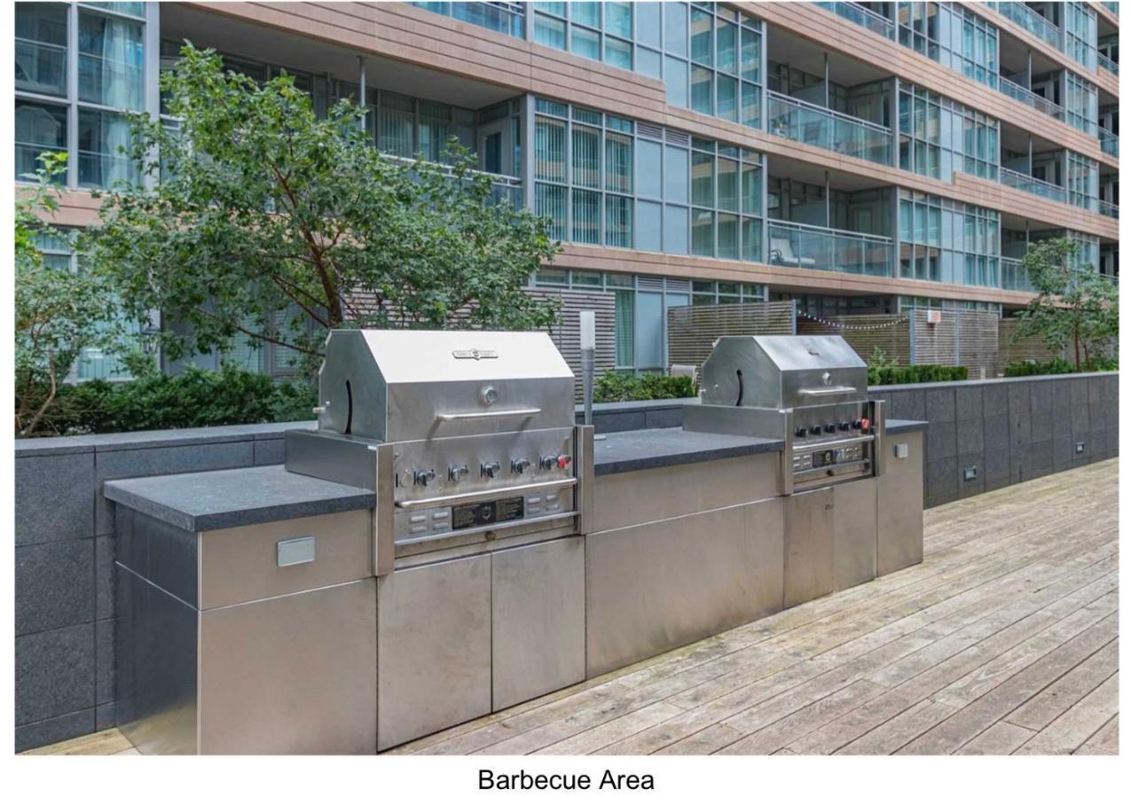 Three Br Condo Step To Cn Tower Rogers Center With Free Parking Торонто Екстериор снимка