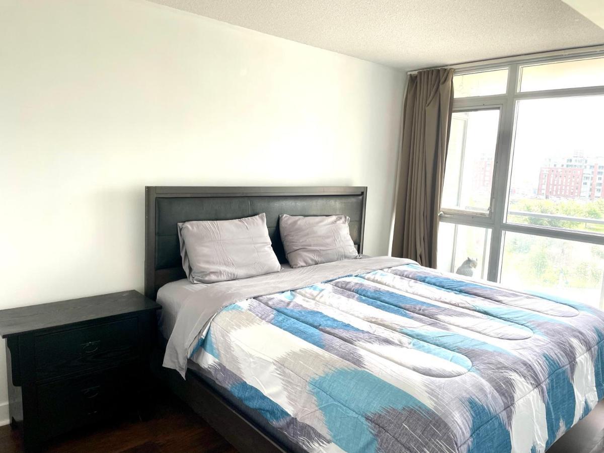 Three Br Condo Step To Cn Tower Rogers Center With Free Parking Торонто Екстериор снимка